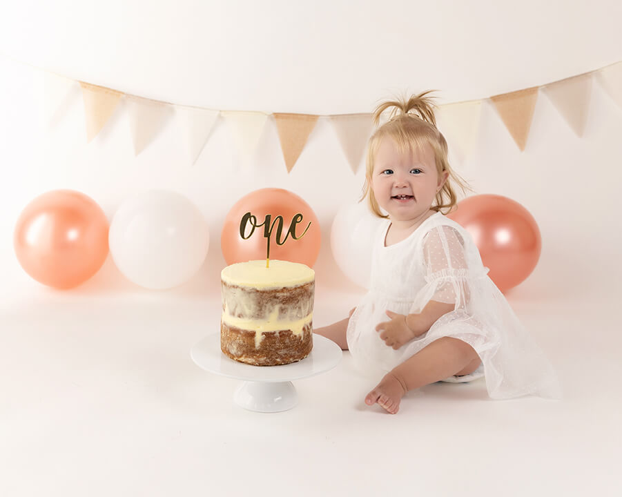 Pink and White girl cake smash5